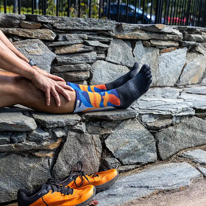 Injinji Trail Spectrum Midweight Crew Socks - Bog Dog Running