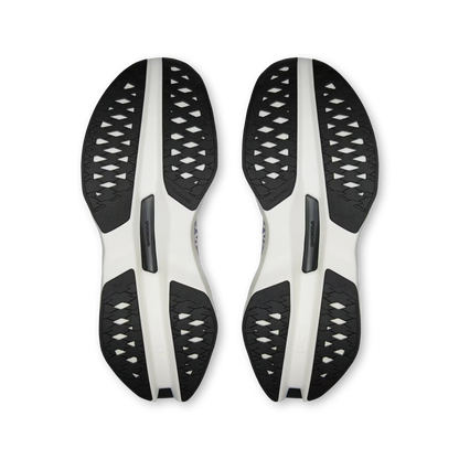 On Cloudboom Max - Bog Dog Running