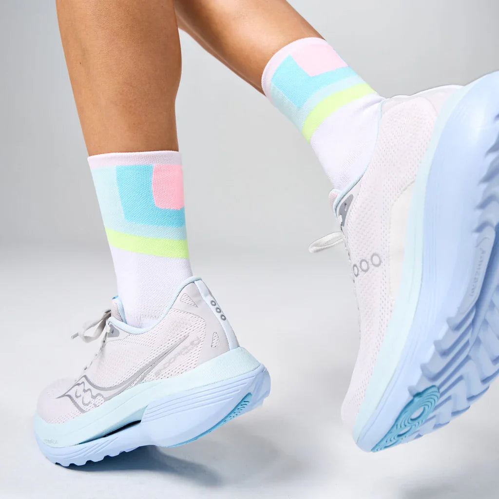 Feetures Elite Light Cushioning Mini Crew Socks - Bog Dog Running