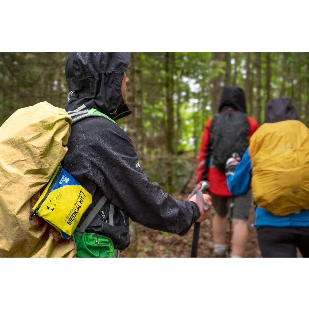 Adventure Medical Kits Ultralight / Watertight .7 Medical Kit Bog Dog Running