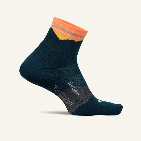 Feetures Trail Max Cushion Quarter Socks - Bog Dog Running