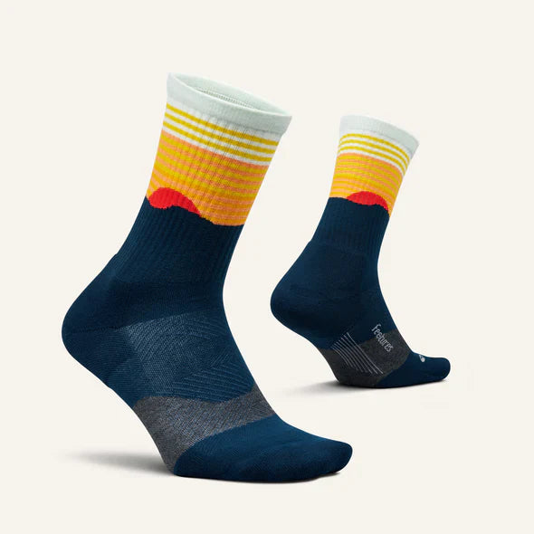 Feetures Trail Max Cushion Mini Crew Sock - Bog Dog Running