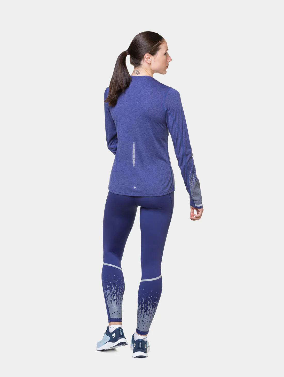 Ronhill Tech Reflect Long Sleeve Women's T-shirt - Bog Dog Running
