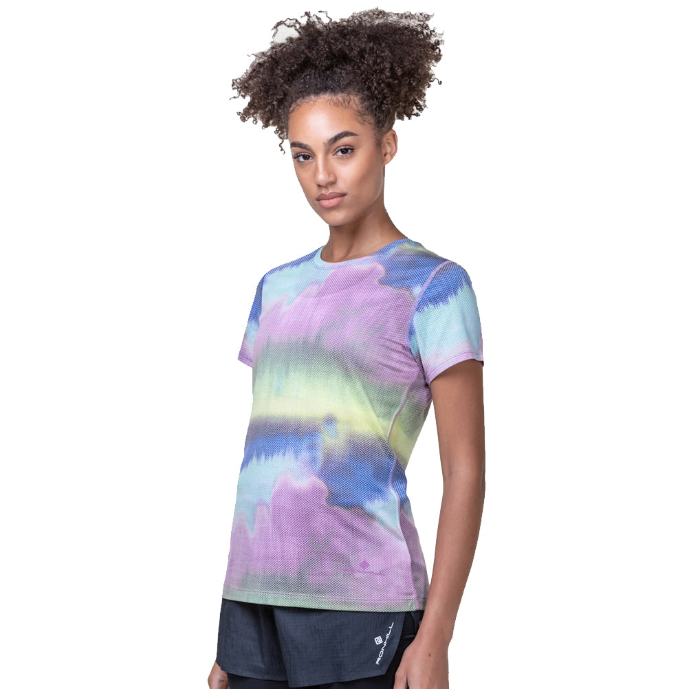 Ronhill Women's Tech Golden Hour Tee - Bog Dog Running
