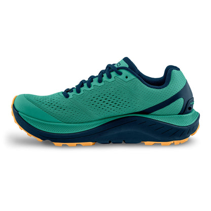Topo Women's Ultraventure 3 Shoe Bog Dog Running