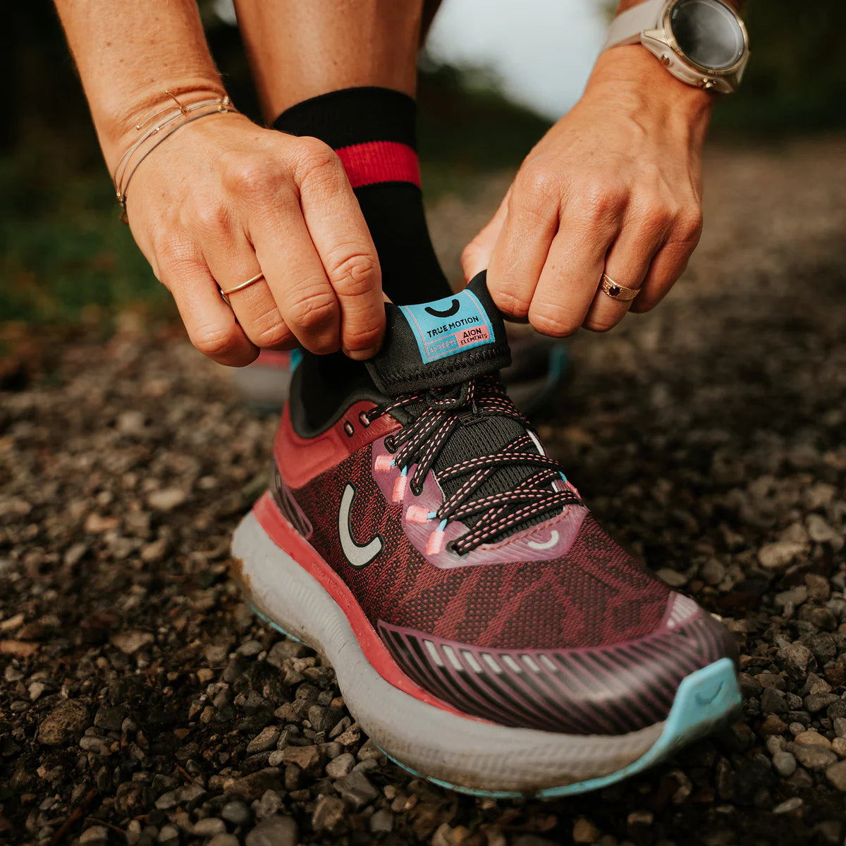 True Motion Aion Elements Women's Trail Shoe - Bog Dog Running