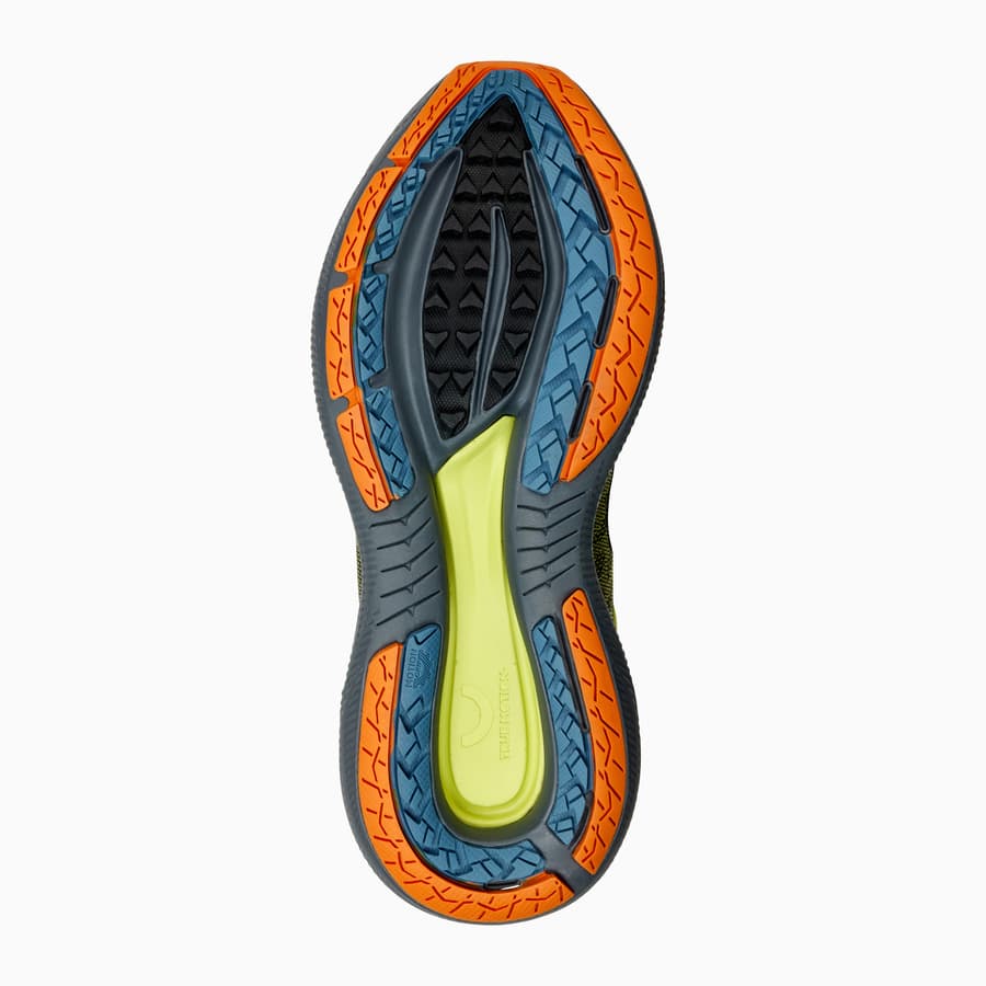 True Motion Aion Elements Men's Trail Shoe - Bog Dog Running